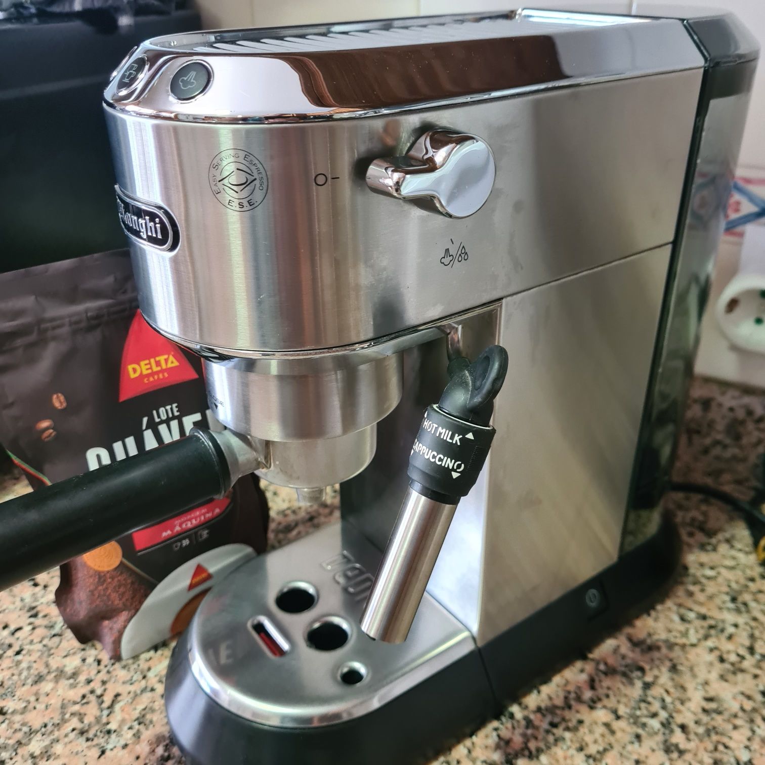 Maquina de cafe delonghi