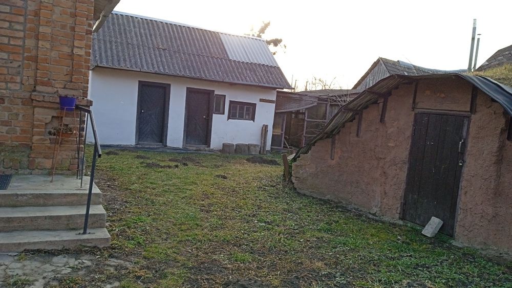 Продам будинок з ділянкою