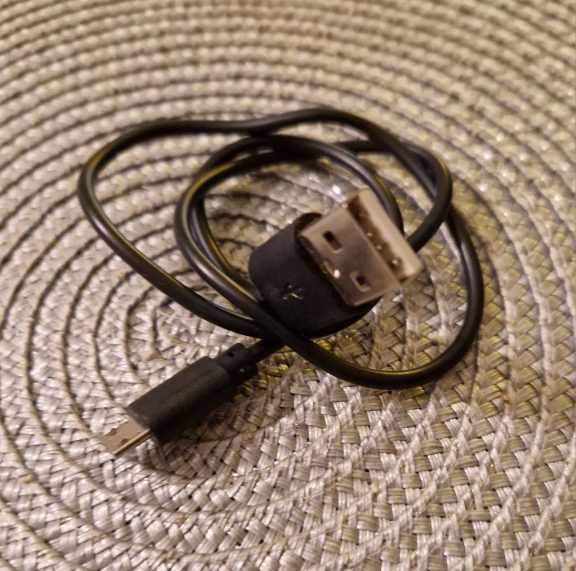 Kabel USB a mikro USB - 4 sztuki. Cena za komplet.