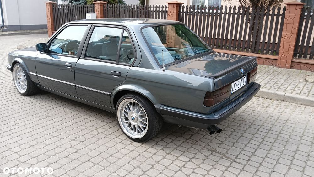 BMW 320i E30 Klasyk