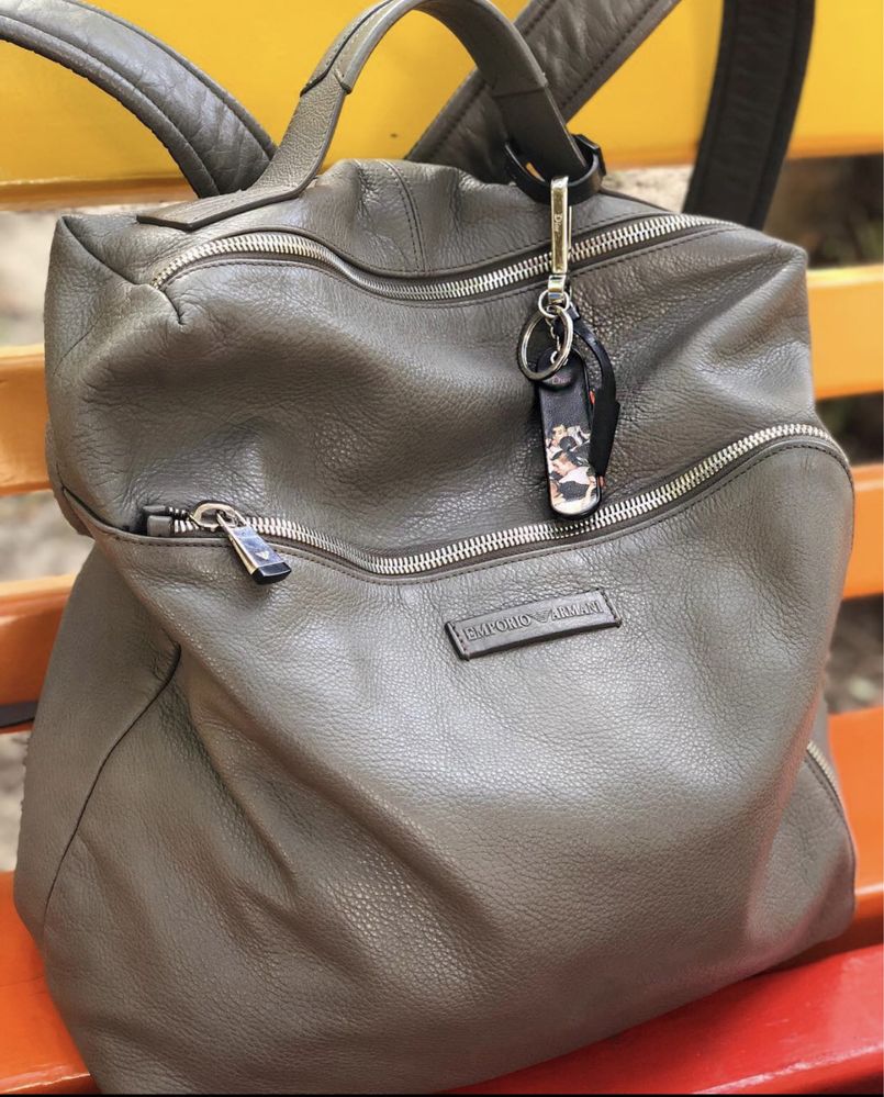 Чоловічий сірий рюкзак із  натуральної шкіри Emporio Armani оригінал