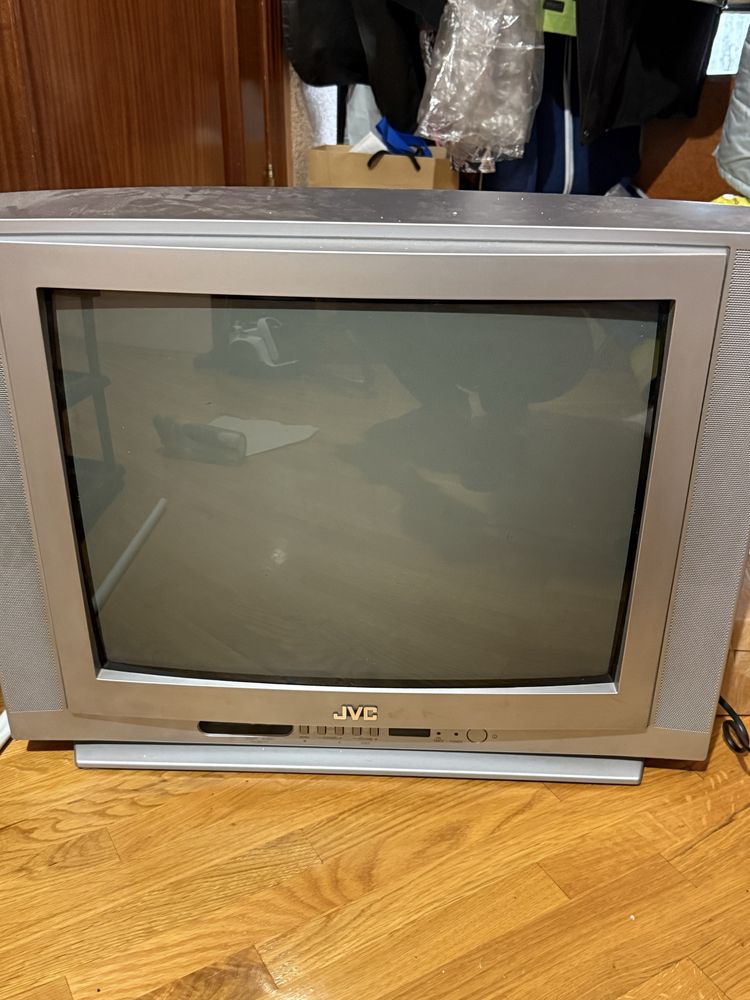 Телевізор JVC AV-2135EE — 21 дюйм, у гарному стані