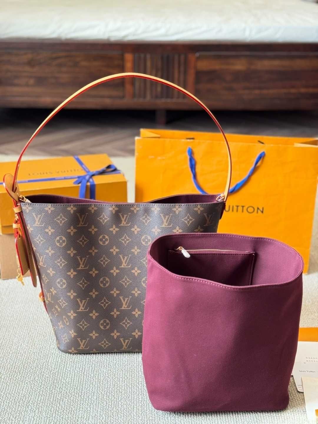 Bolsa grande LV all inbb com forro em pele