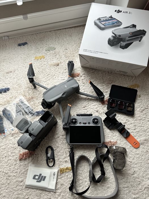 Dron DJI Air 3S Fly More Combo