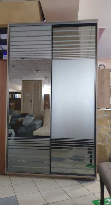 Шафи купе  із дзеркалами з художнім матуванням