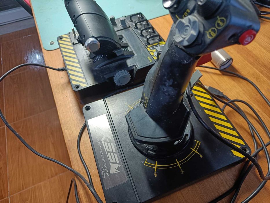 Joystick HOTAS Saitek X55 Rhino