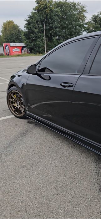 Golf R 2016 год 385 л.с