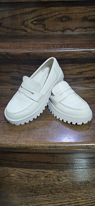 Mokasyny Stradivarius r. 37