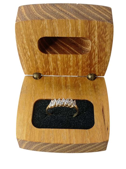 Złoty Pierścionek z cyrkonią 1,78G 12R