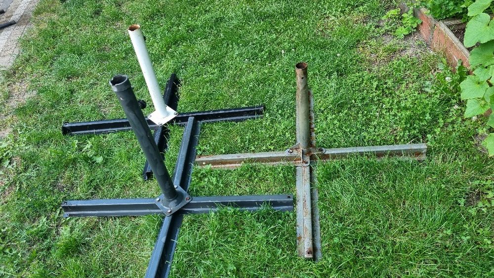 Stojak na parasol pod płyty, uchwyt pod parasol