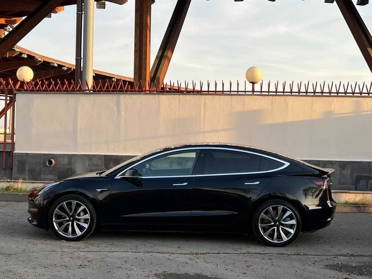 Tesla Model 3 Long Range 2019