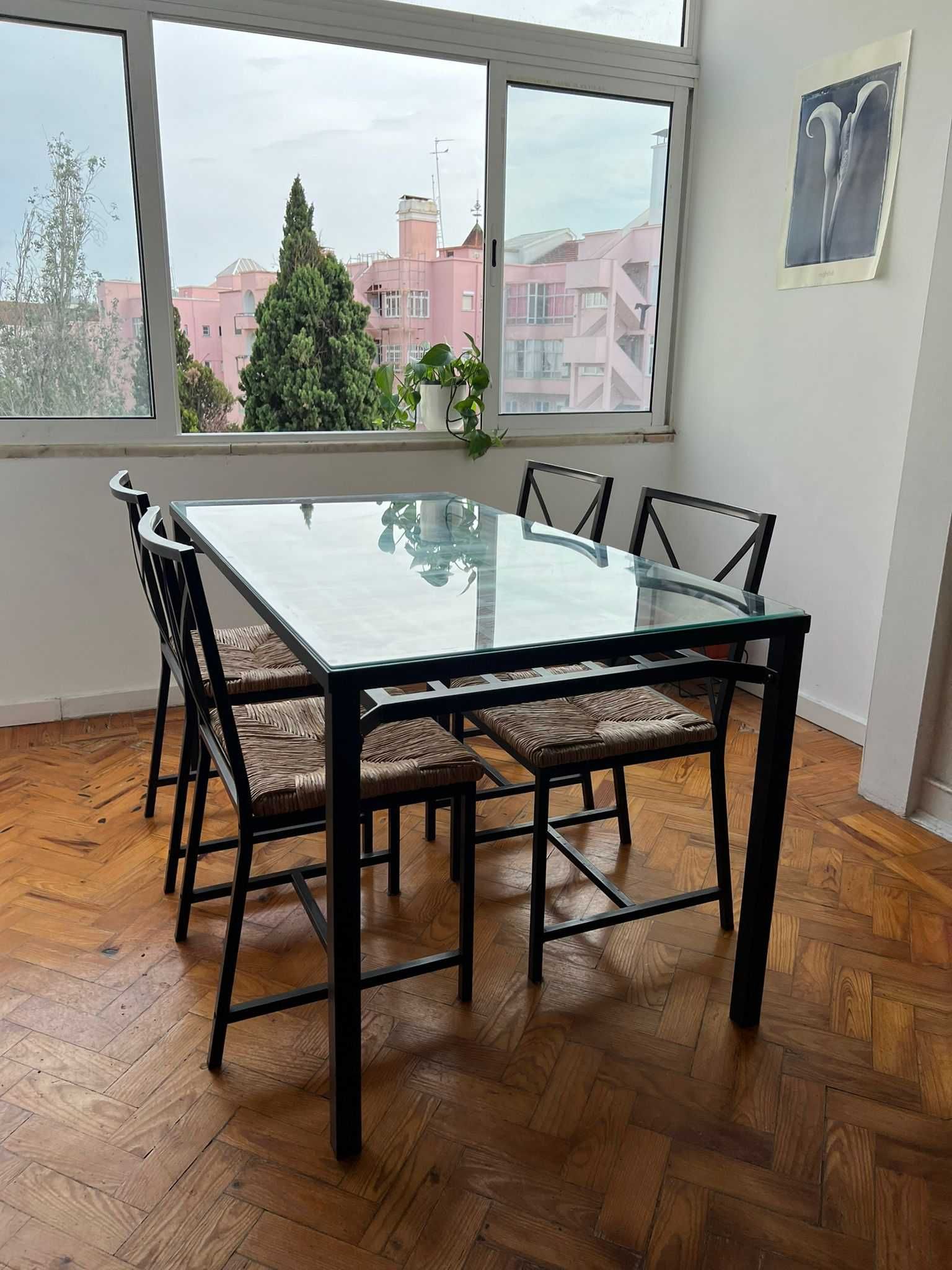 Table & 4 chairs