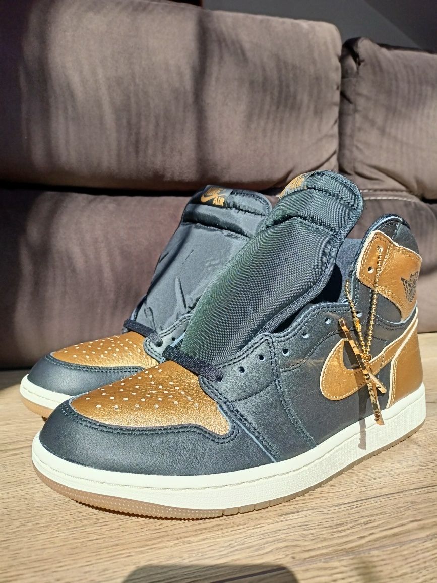 Air Jordan 1 High Retro OG Black Gold r.42.5