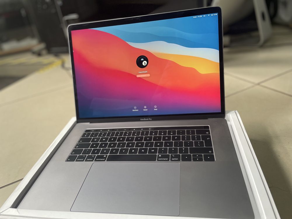 Apple macbook pro 15 16gb i9 space gray gwarancja