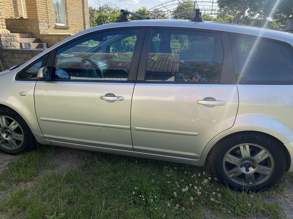 Продам Ford C-Max. Терміновий продаж.