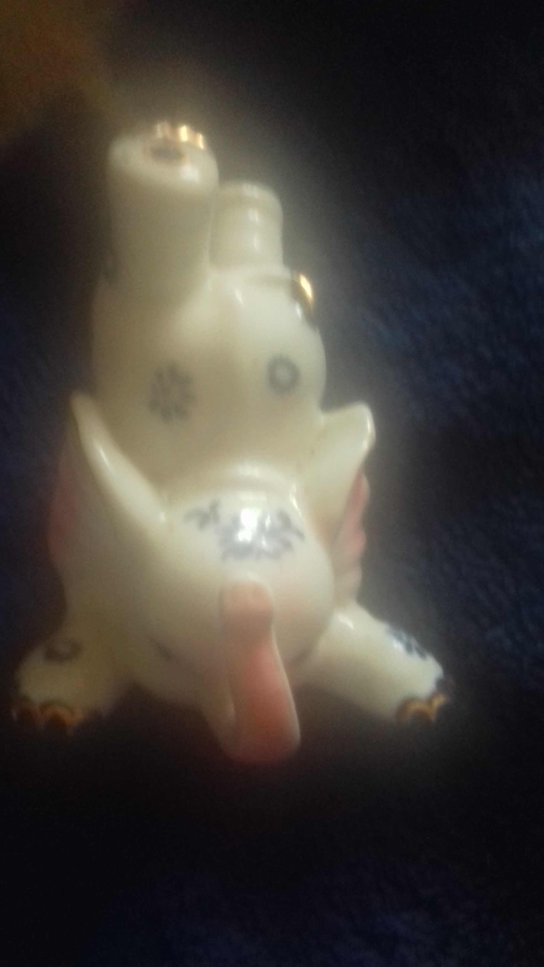 Figurka slonia z porcelany 11 cm