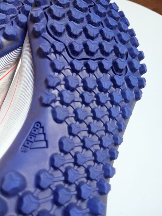 Chuteiras adidas  turf em ótimo estado