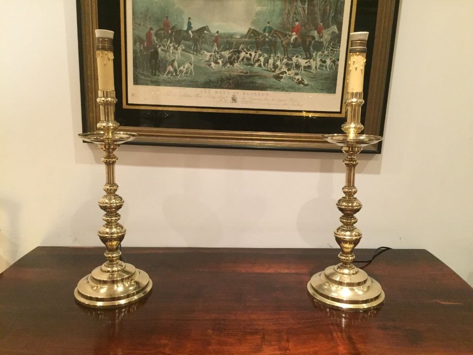 Par de toucheiros em bronze dourado
