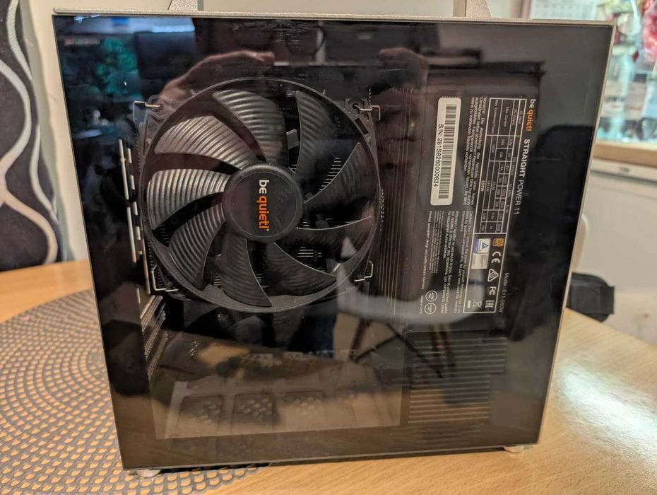 Mini komputer stacjonarny