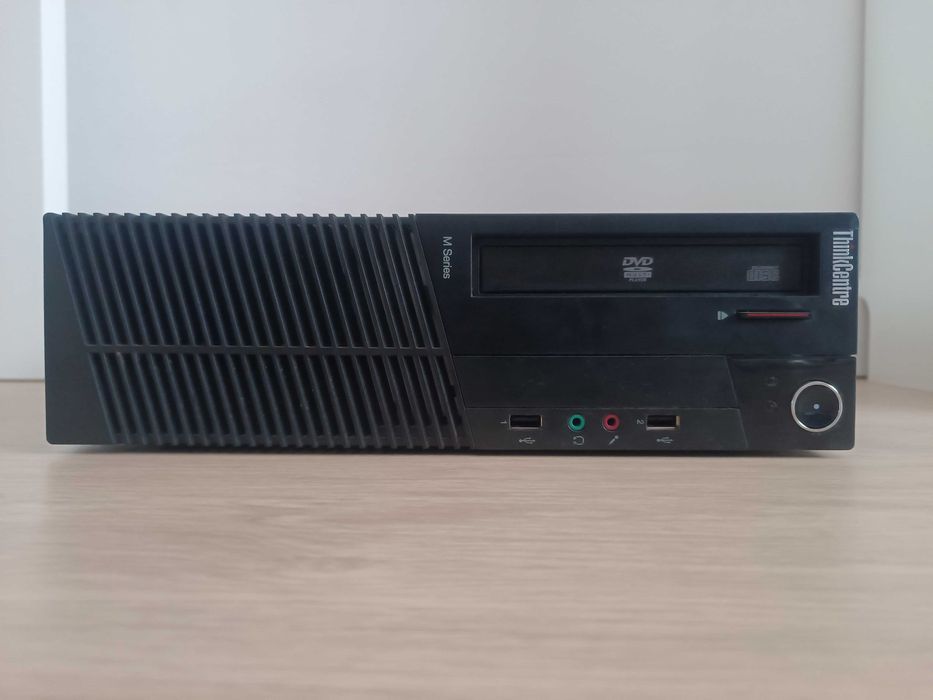 Computador fixo Lenovo