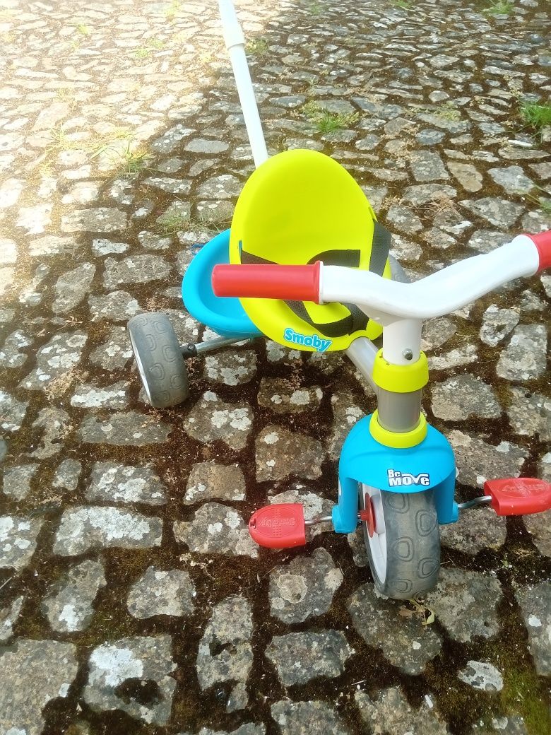 Triciclo infantil smoby