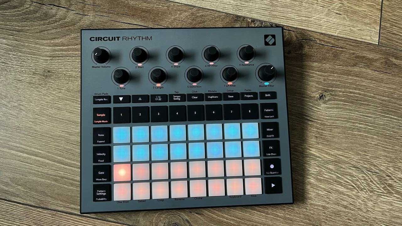 Standalone Sampler Novation Circuit Rhythm