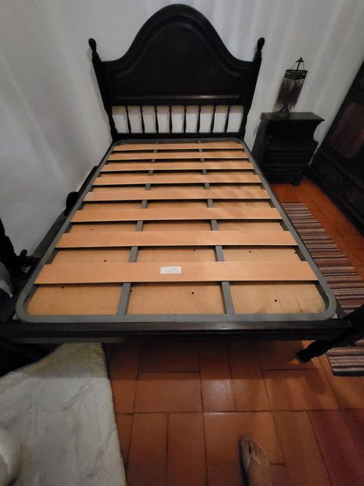 Cama de casal, colchão e estrado