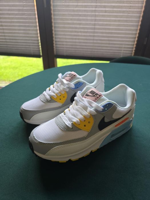 Sprzedam buty damskie Nike Air Max 90 rozmiar 38