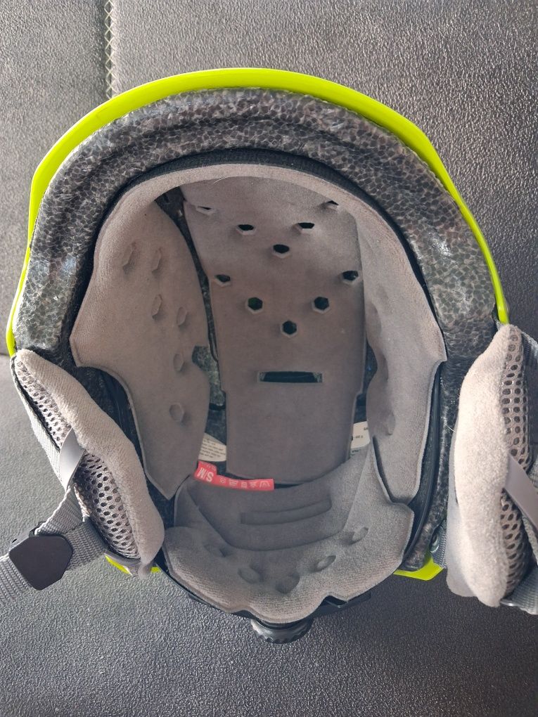 Kask narciarski zielony S / M 52-55cm active touch