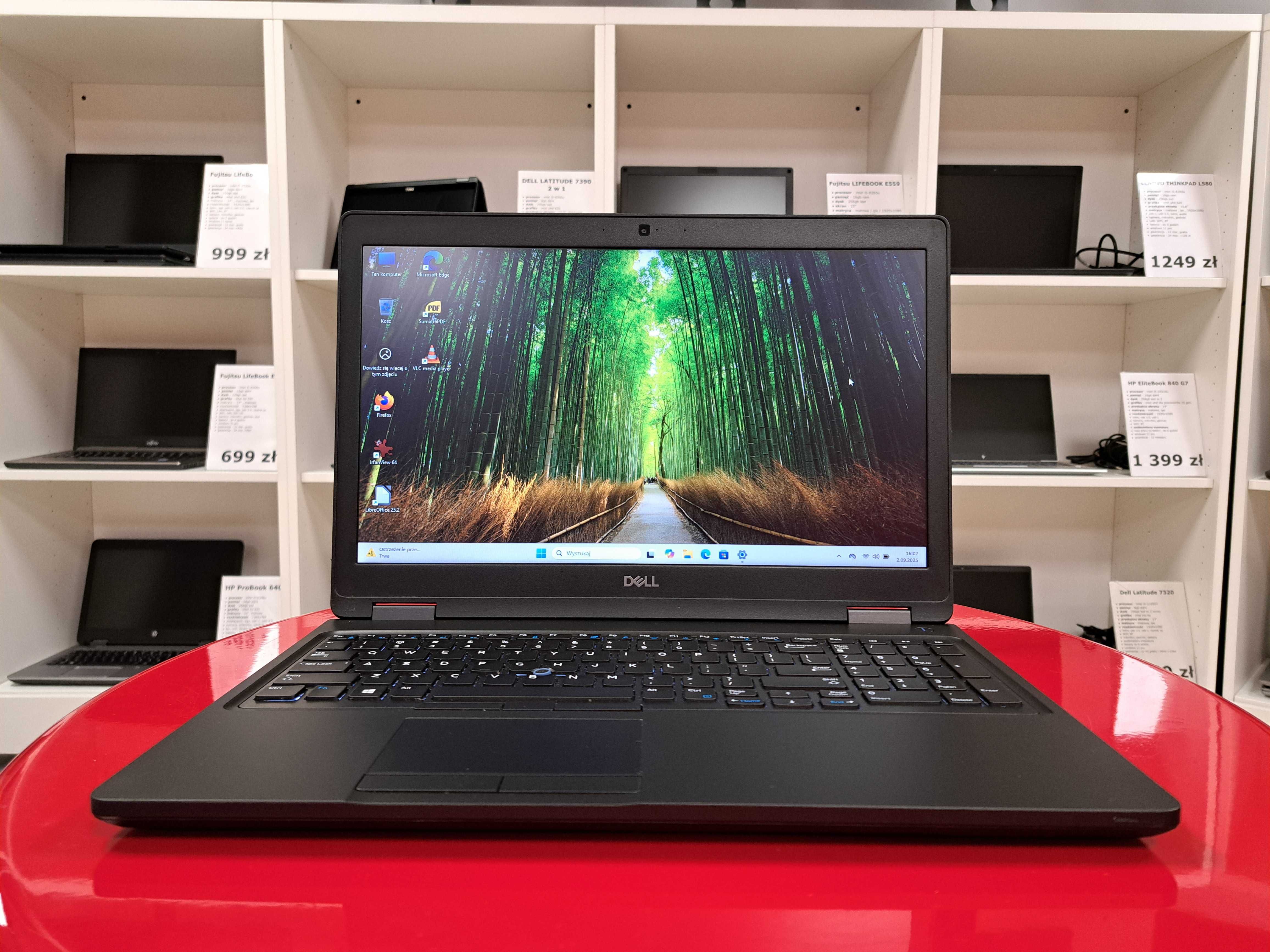 15" Dell Latitude 5590 i5-8gen 16GB 256SSD WIN11 HDMI Kamera VGA