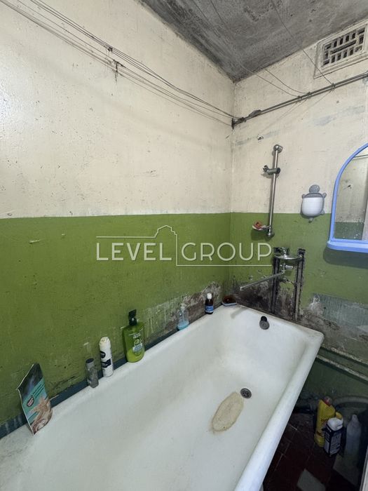 Продаж 1 кімнатної квартири, 46м2, вул. Гната Юри, Святошинський р-н