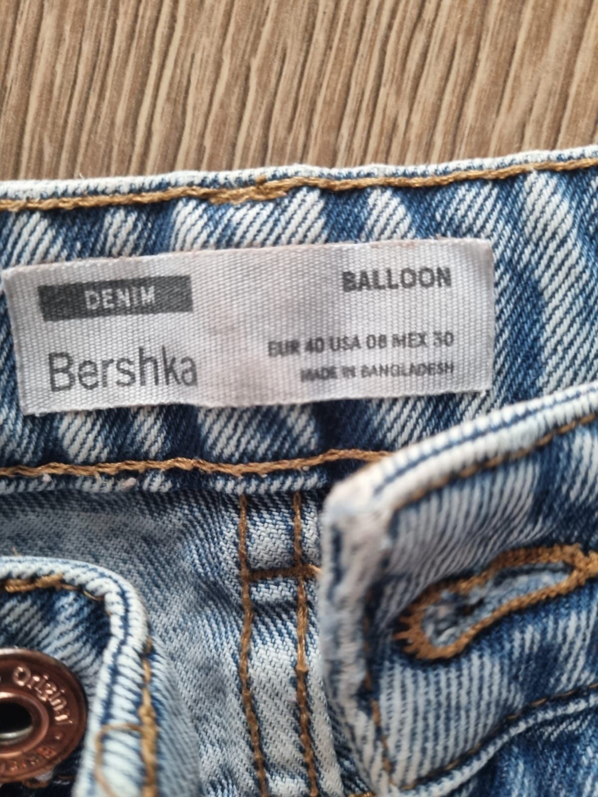Spodnie Bershka r. 40