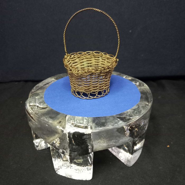 Pequena cesto em prata
