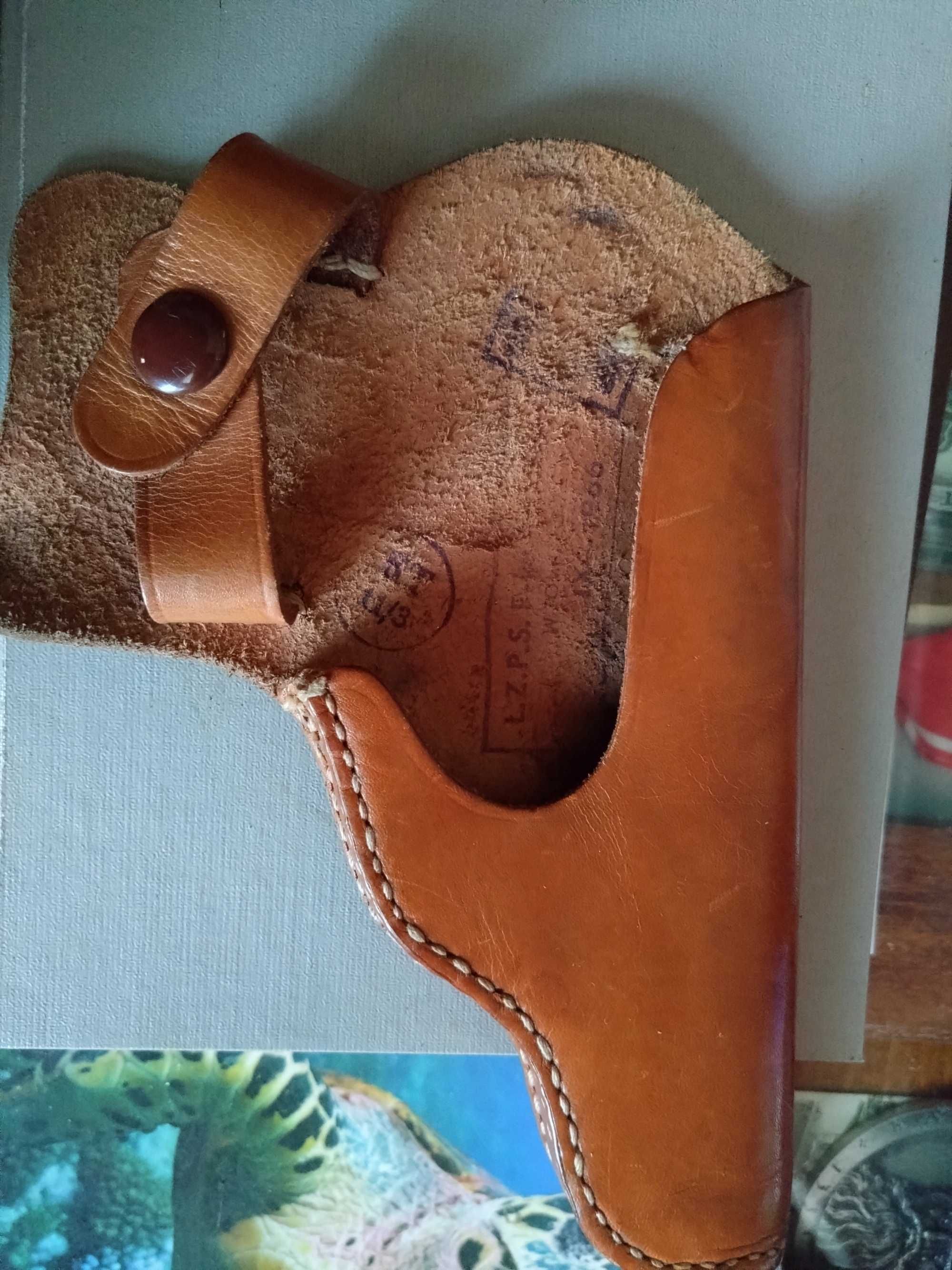 Kabura na pistolet - brązowa i czarna PRL