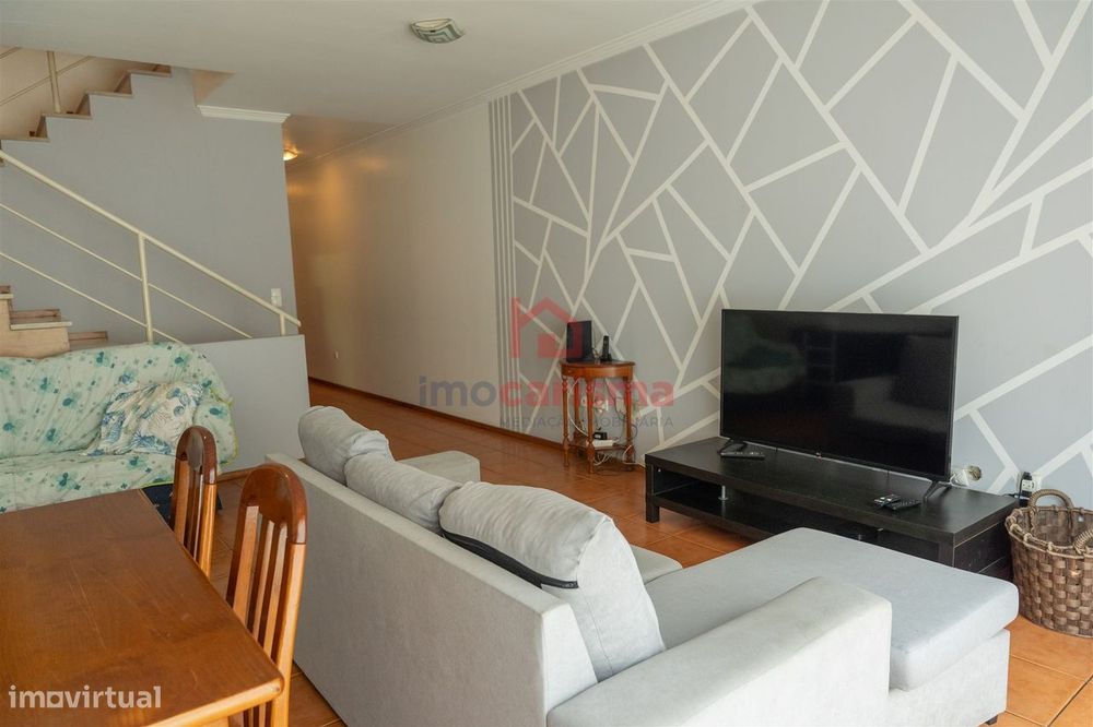 Moradia T3 em Banda em Roriz, Santo Tirso