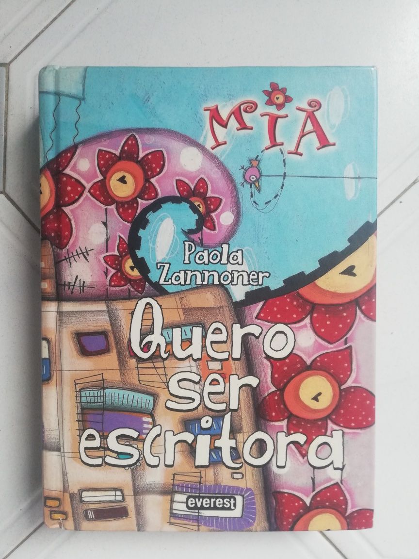 Livro de literatura juvenil