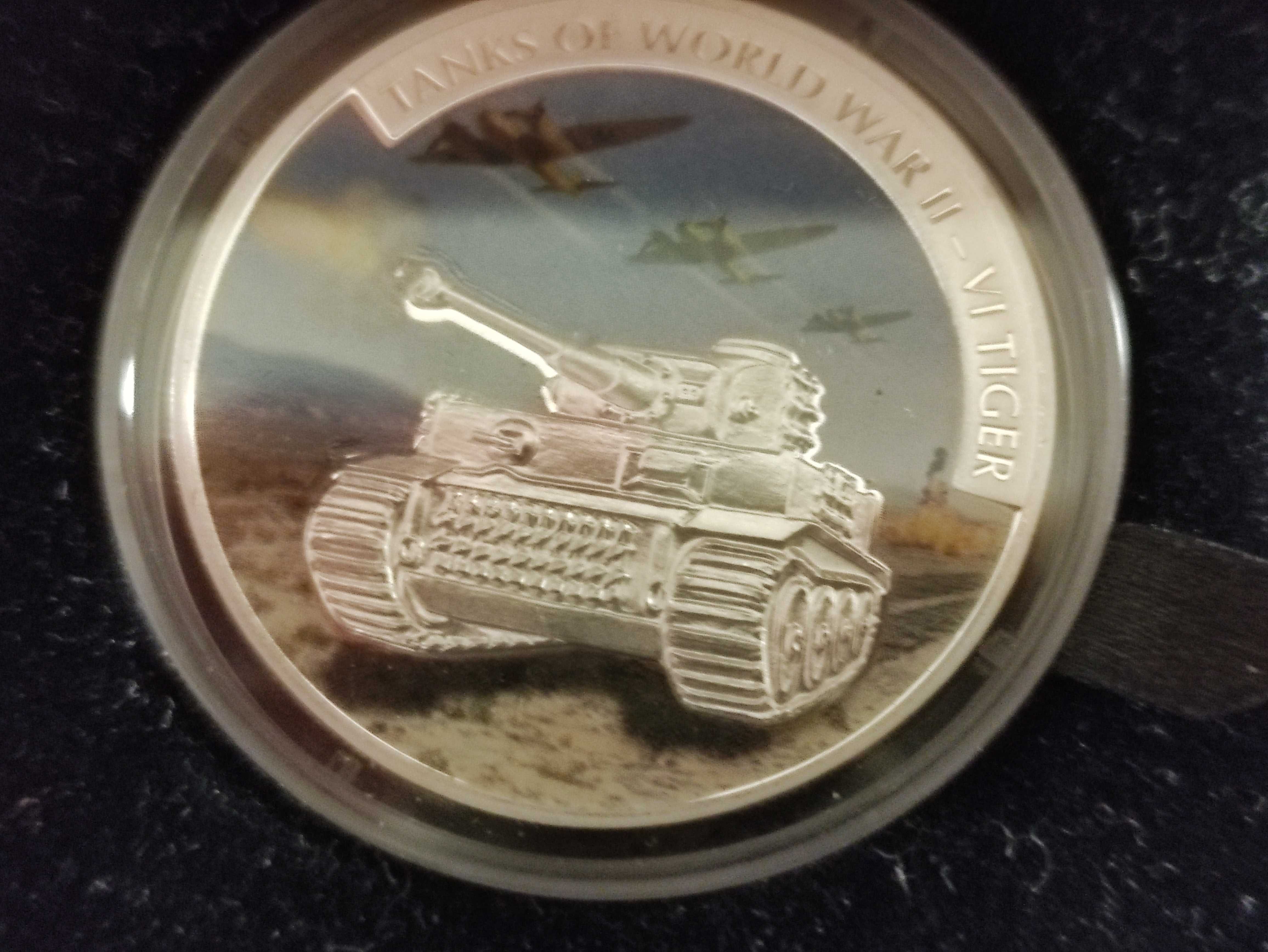 Набор монет "Танки Второй Мировой Войны" в футляре в виде снаряда