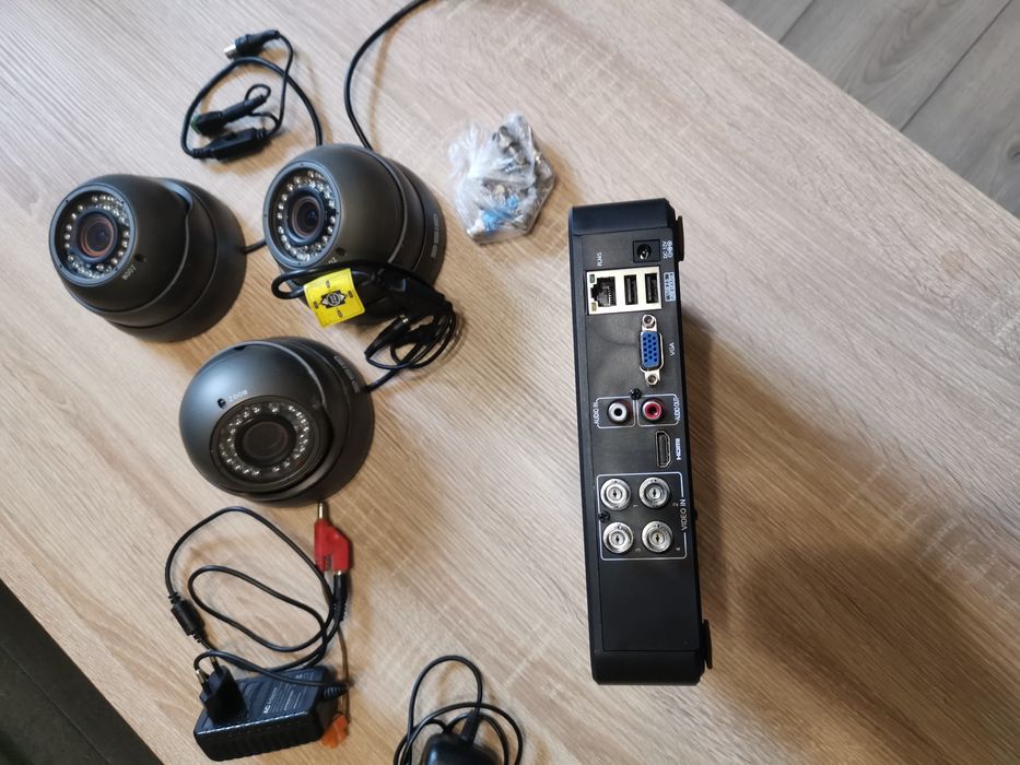 Zestaw Monitoringu kamery rejestrator r