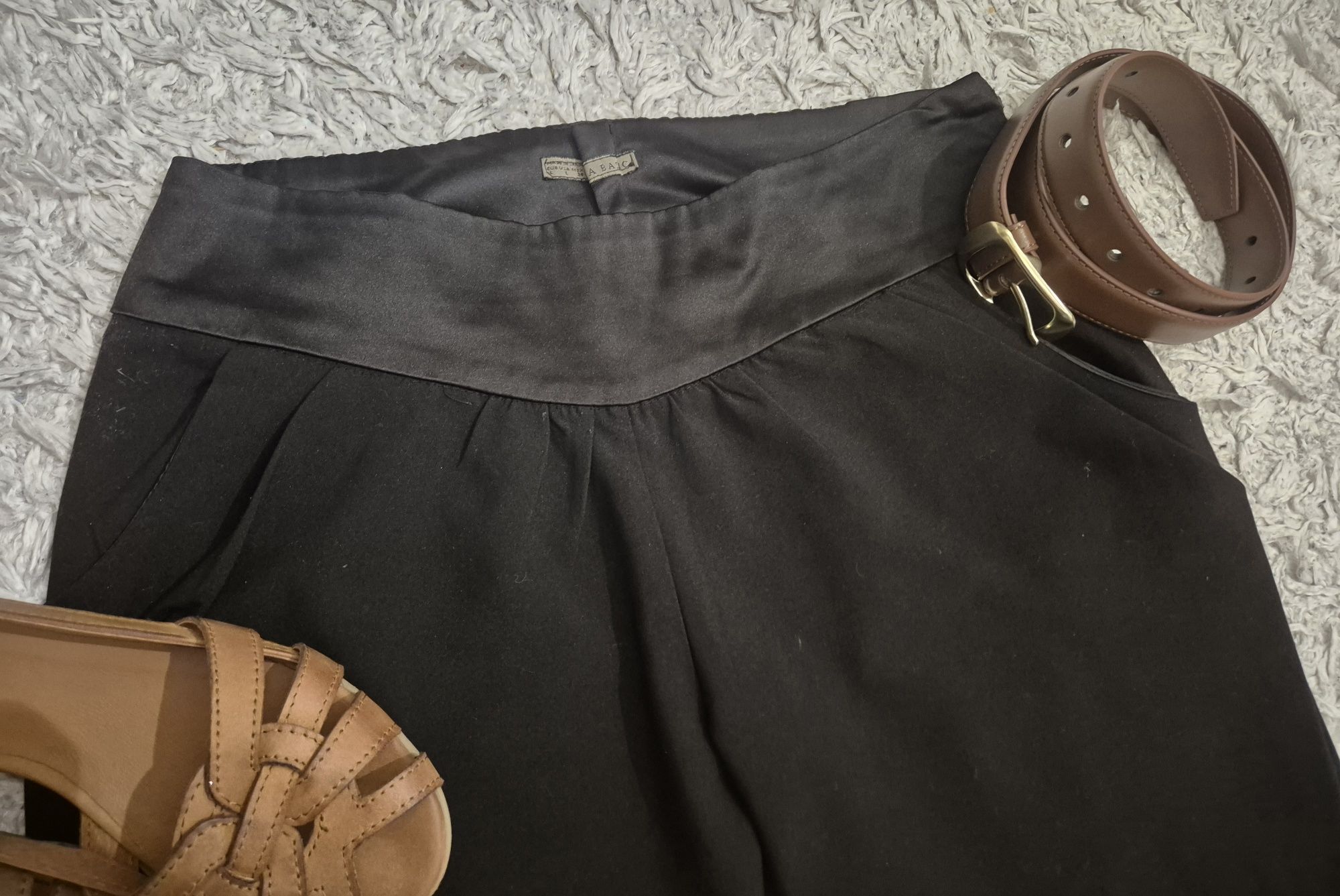 Czarne spodnie Zara Basic #kieszenie #suwak