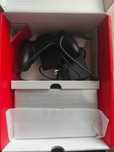 Nintendo Switch oled z pełnym okablowaniem