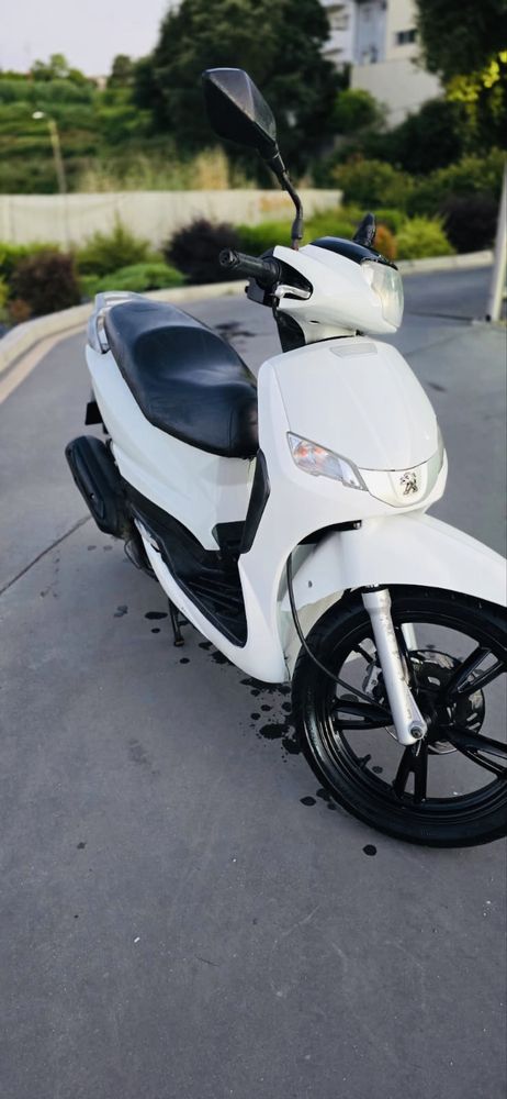 Peugeot tweet 125