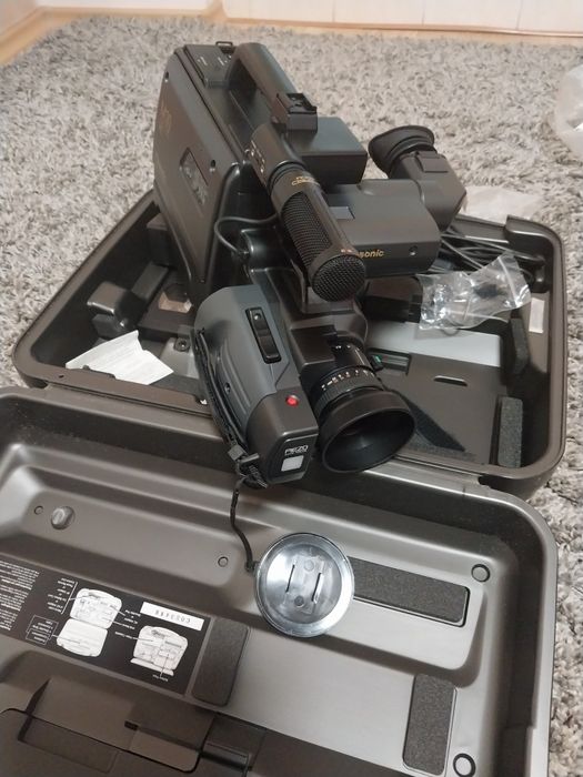 Відеокамера нова Panasonik