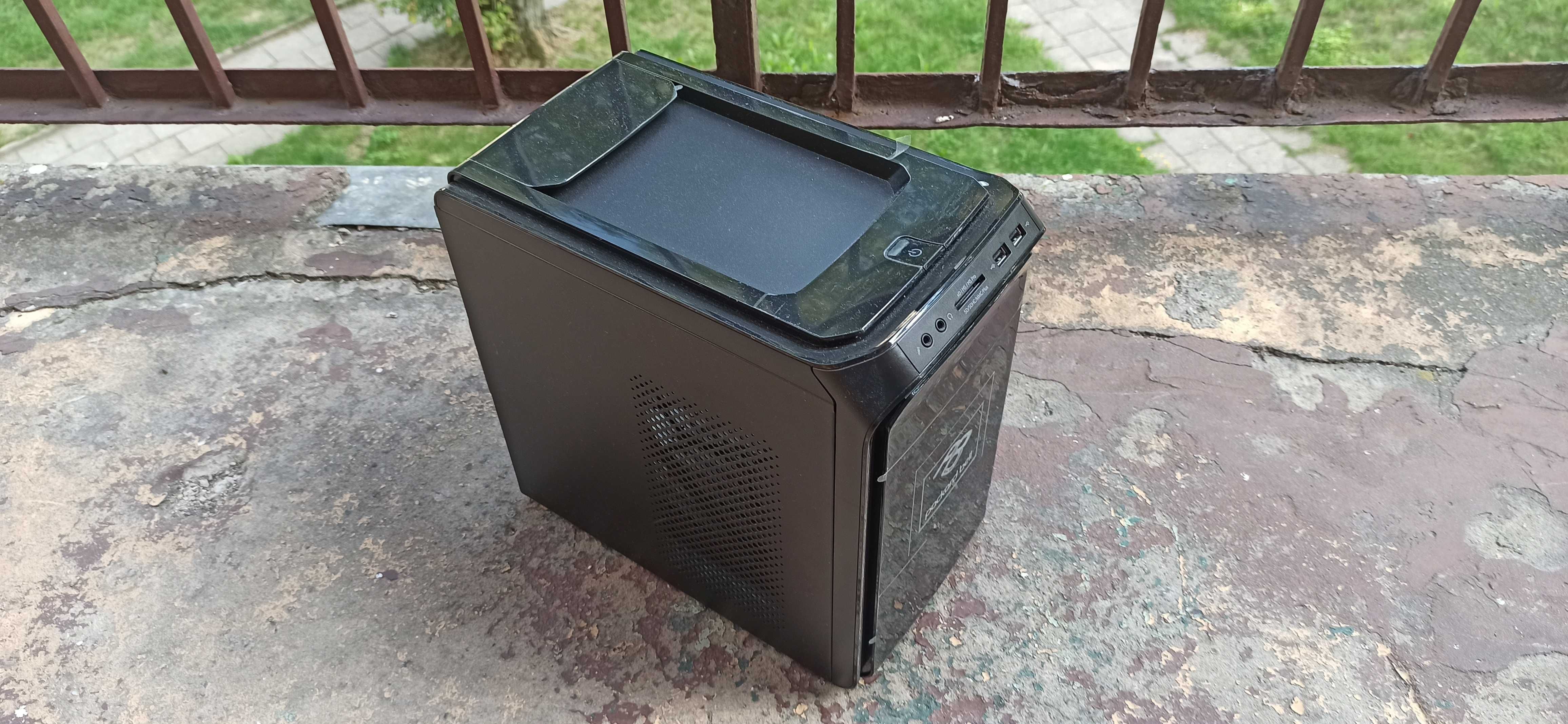 Nowa obudowa ITX Packard Bell