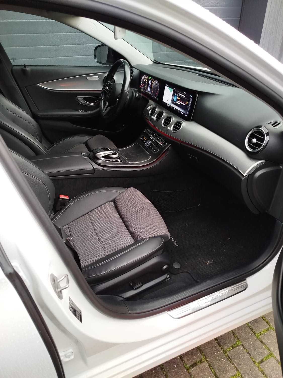 Mercedes E300 DE