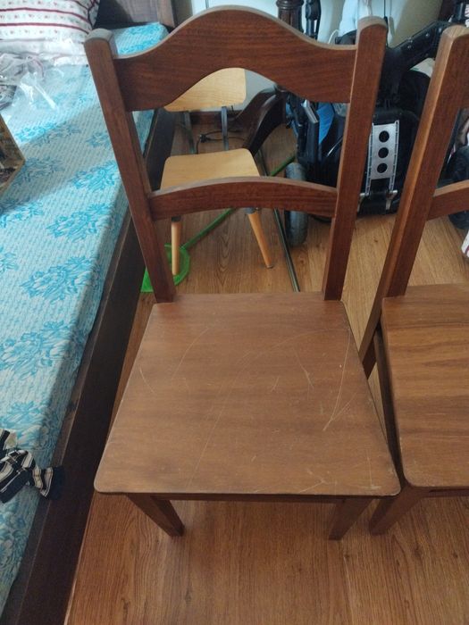 2 cadeiras madeira