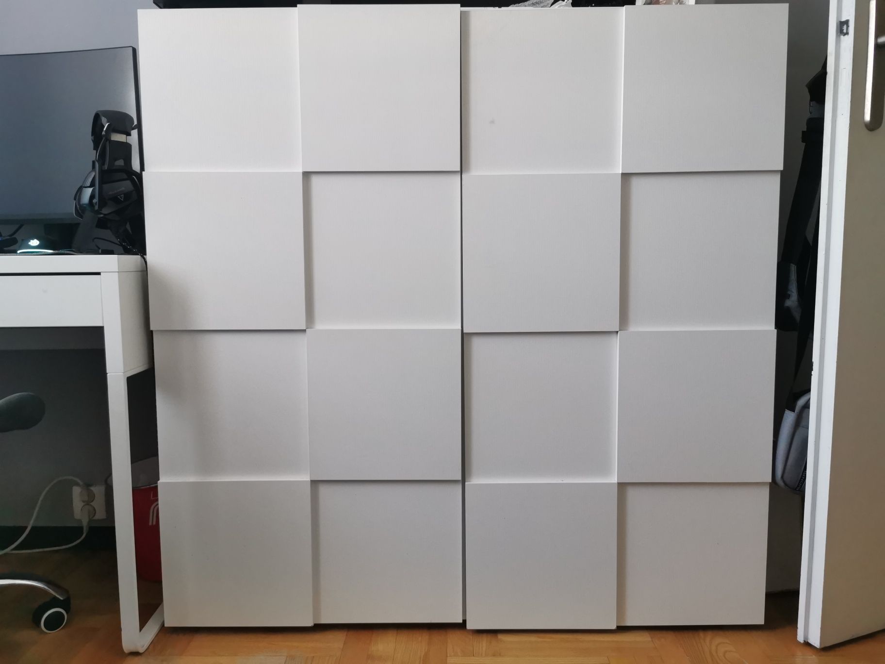 Komoda dwudrzwiowa biała z LED