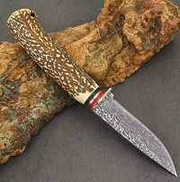 Отличный Охотничий Нож с ножнами. Лезвие под Дамаск