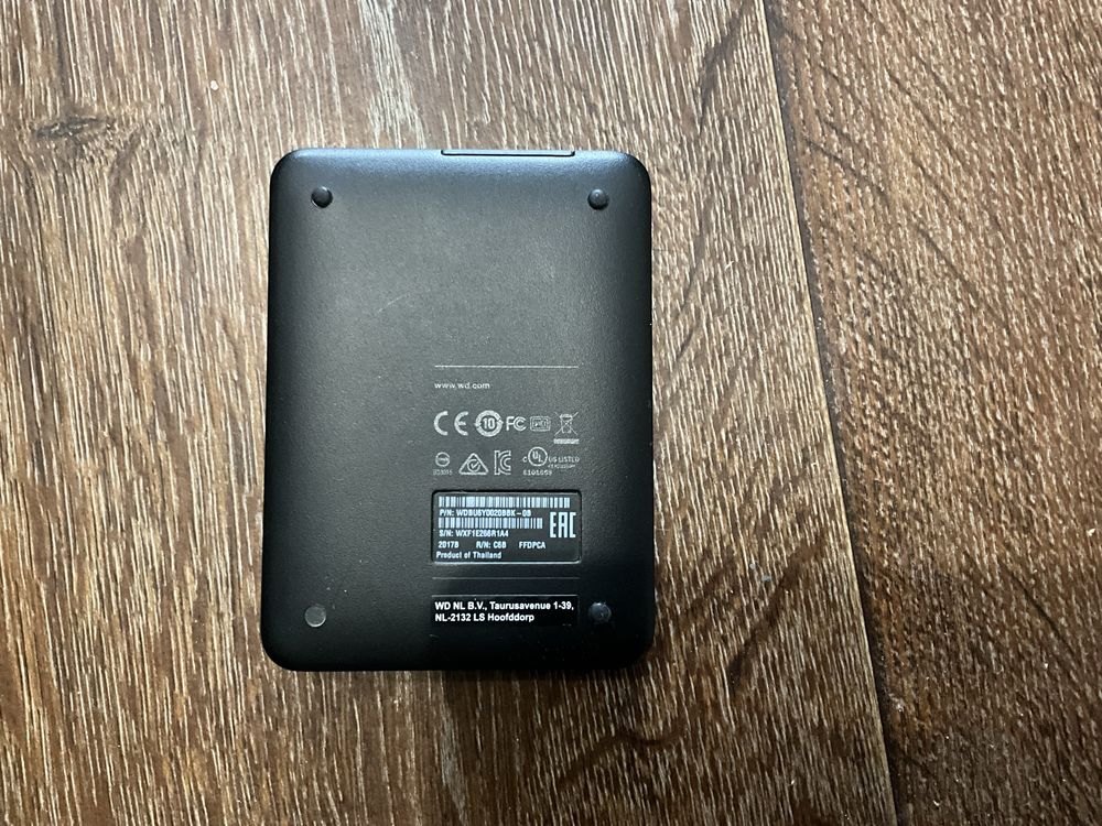 Портативний зовнішній жорсткий диск Western Digital Elements 2Tb