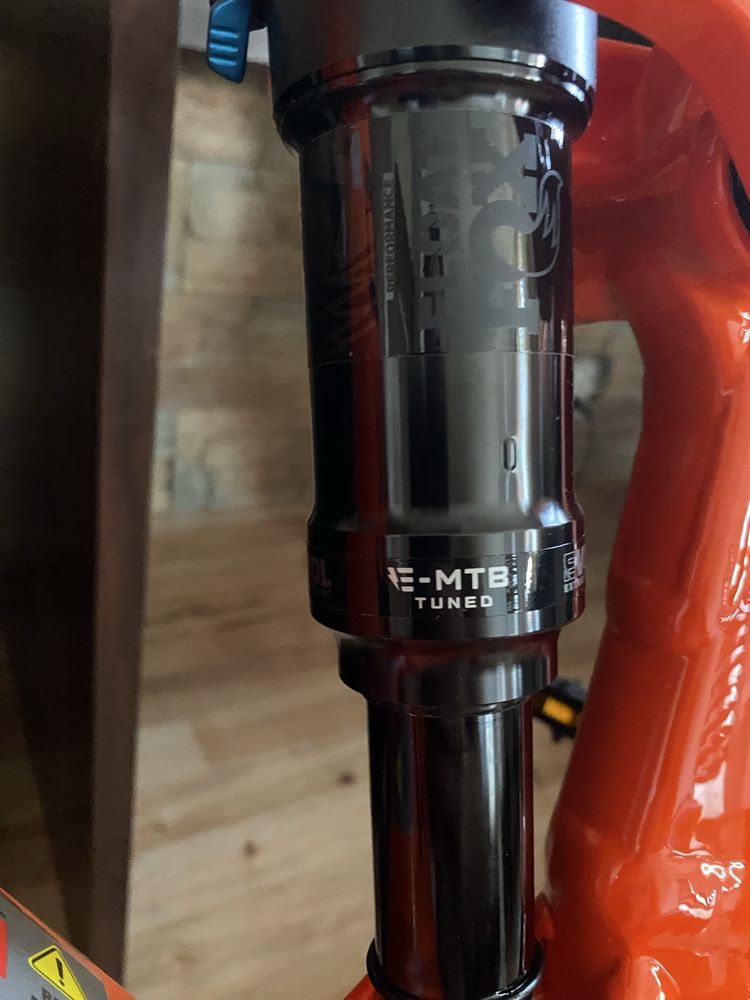 Cube stereo hybrid 120 race 750 sparkorange “n” black