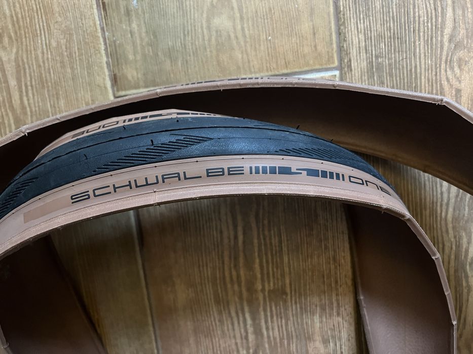 Schwalbe Pneu de estrada One Tubeless 700 x 28